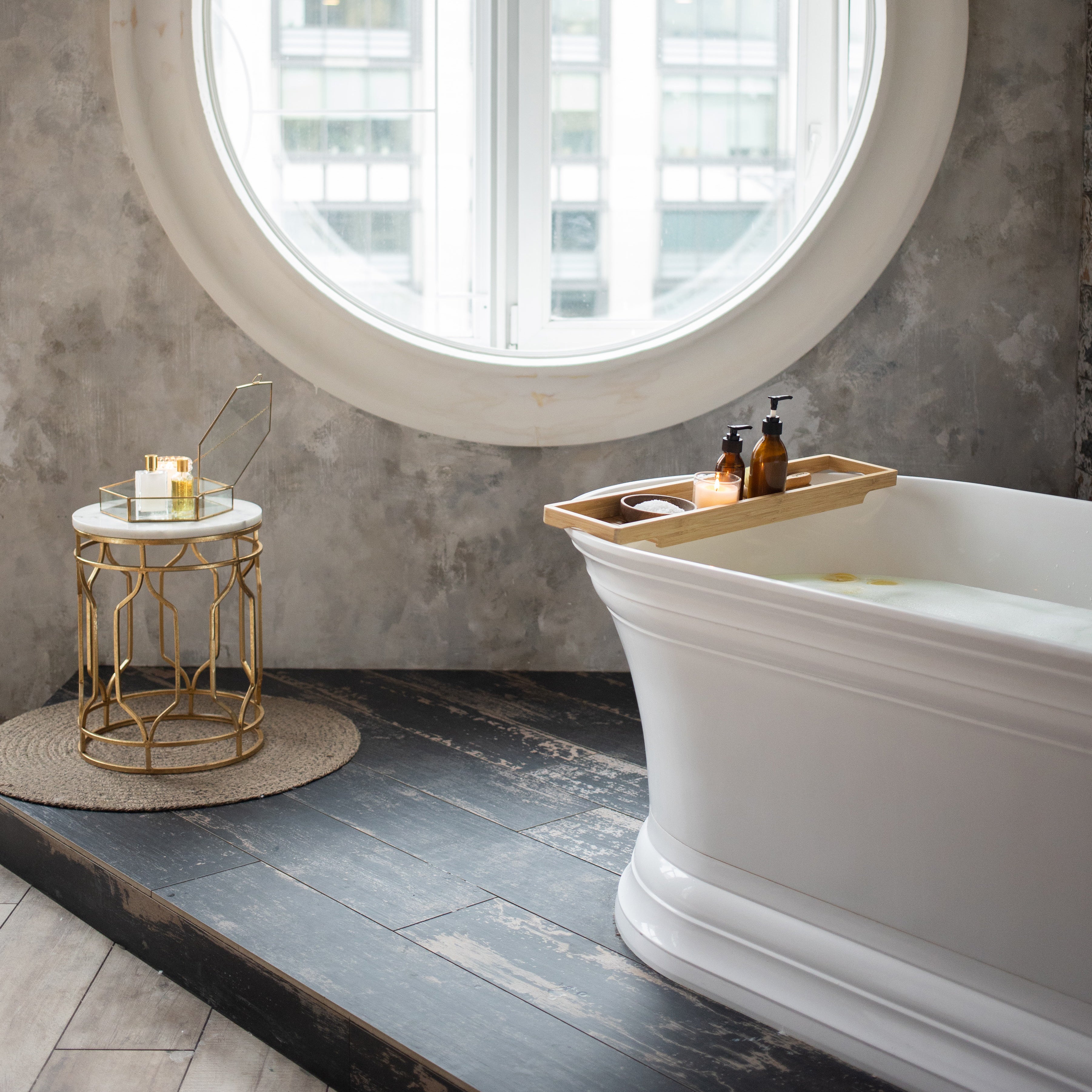 The Ultimate Bath' Is an Ode to the World's Most Luxurious Bathrooms