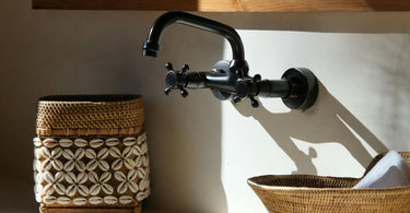 Natural bathroom accessories to practice feng shui living.